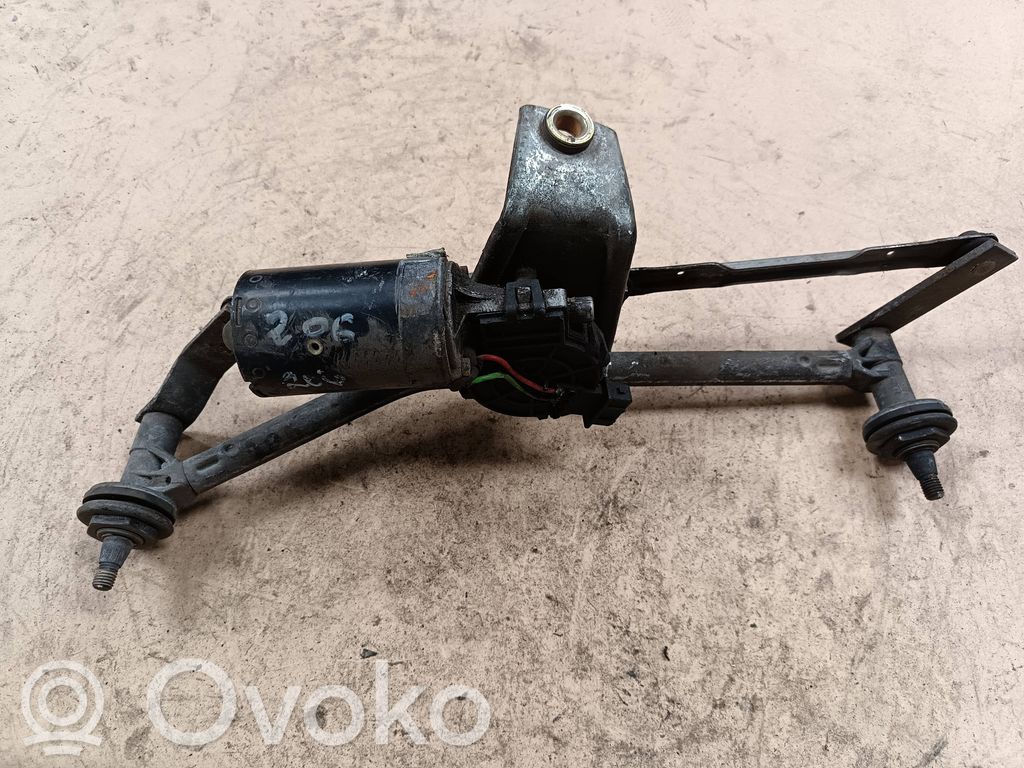 Peugeot 206 Etupyyhkimen vivusto ja moottori 