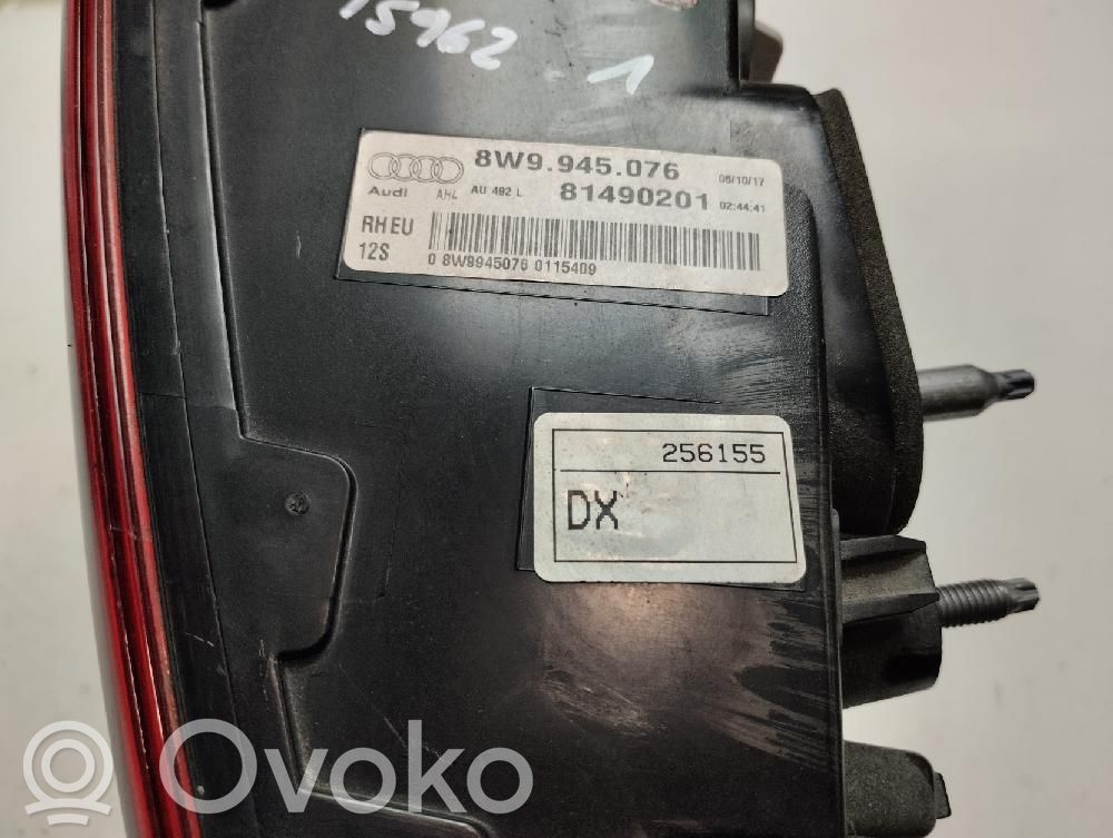 Audi A4 S4 B8 8K Lampy tylnej klapy bagażnika 