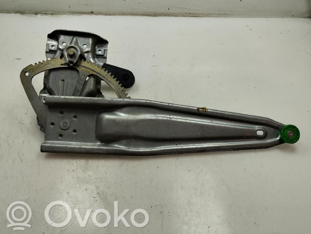 Toyota Yaris Macara geam spate manuală 