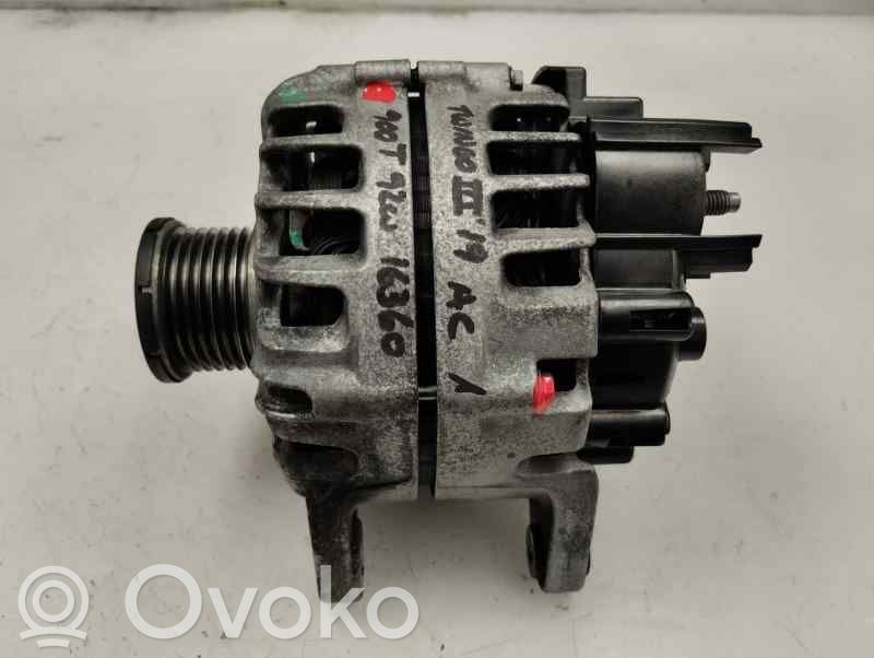 Renault Twingo III Generatore/alternatore 