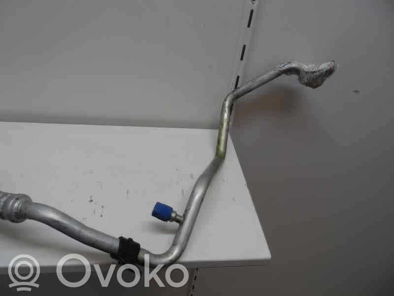 Ilmastointilaitteen putki (A/C)