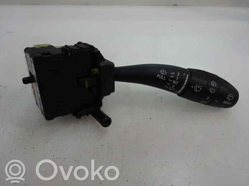Pyyhkijän vipu   334201H200