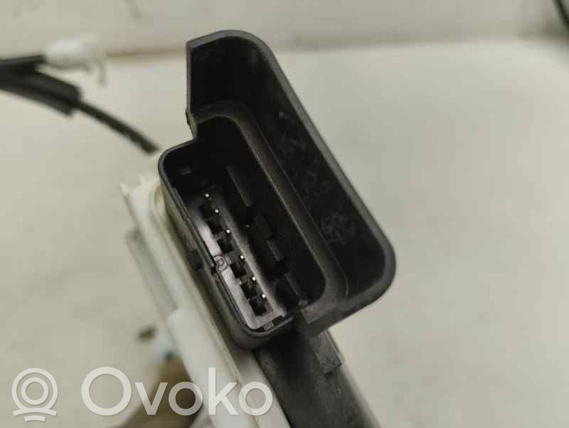 Citroen C5 Front door lock 