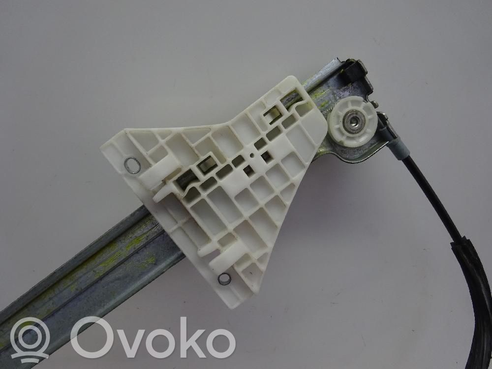 Mitsubishi Colt Macara geam spate manuală 