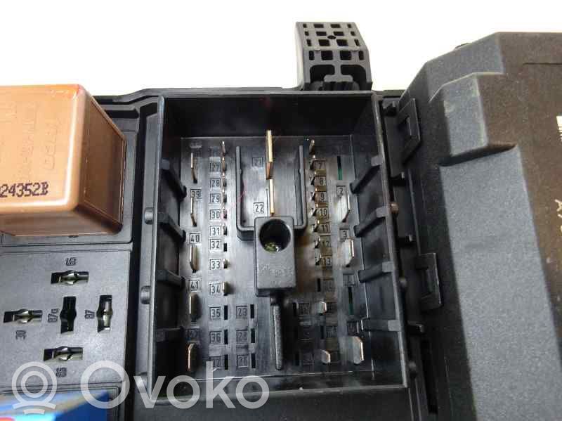 Module de fusibles   13120953