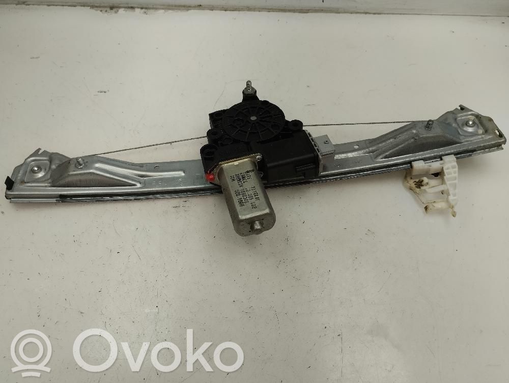 Ręczny podnośnik szyby drzwi tylnych   3J1644F