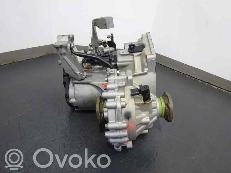 Volkswagen Bora Cutie viteze manuală cu 5 trepte 