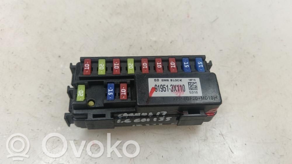 KIA Carens III Módulo de fusible 