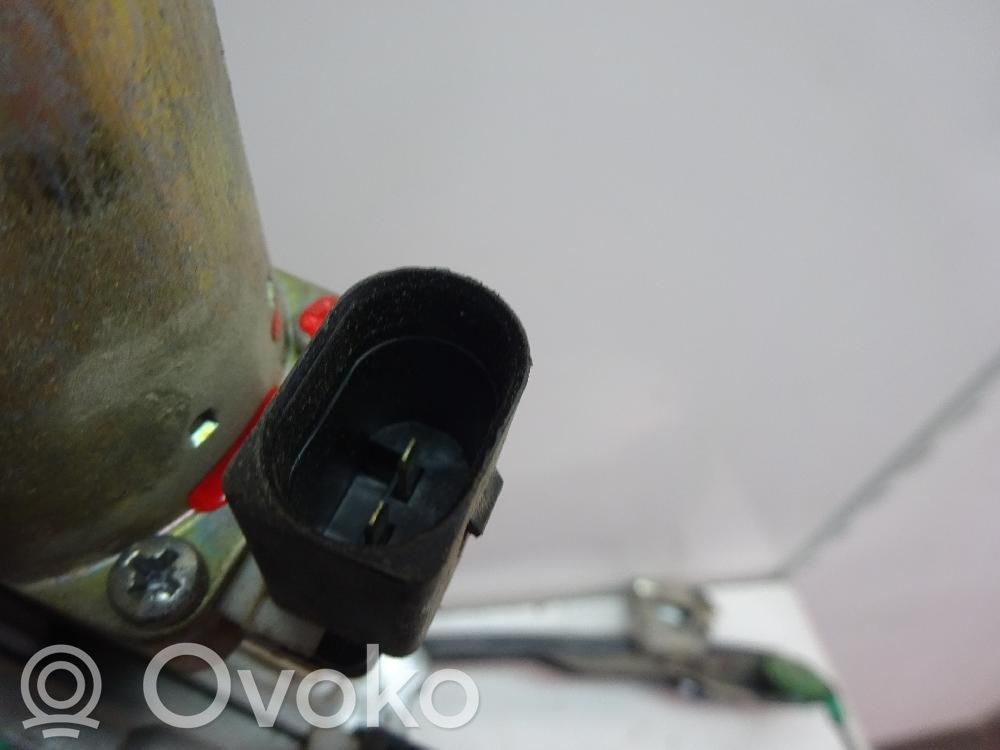 Ford Focus Macara ușă față cu motor 