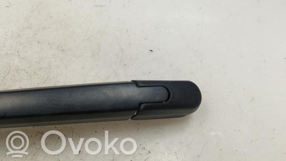 KIA Stonic Takalasinpyyhkimen sulan varsi