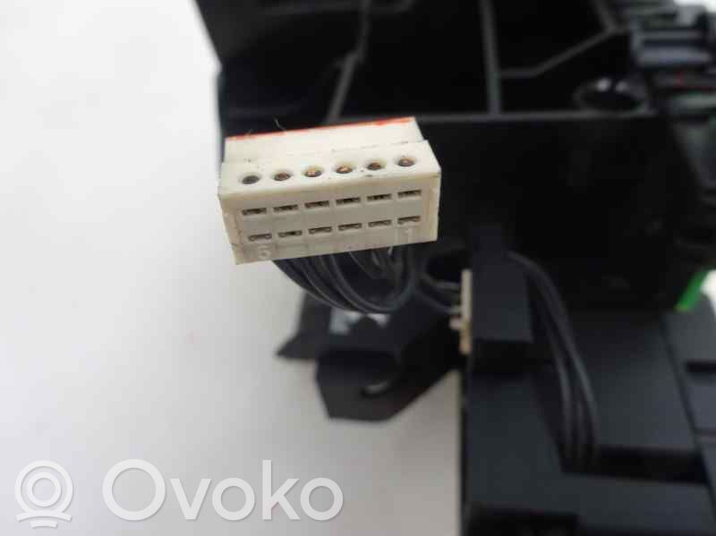 Volkswagen PASSAT B6 Monikäyttöinen ohjauskytkin/nuppi 