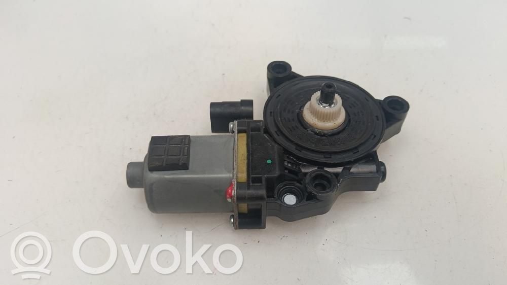 Hyundai Tucson TL Etuoven ikkunan nostomoottori 