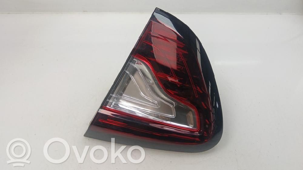 Lampy tylnej klapy bagażnika