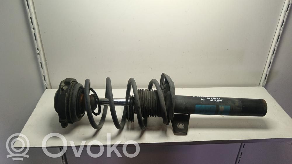 Volkswagen Jetta V Amortiguador delantero 