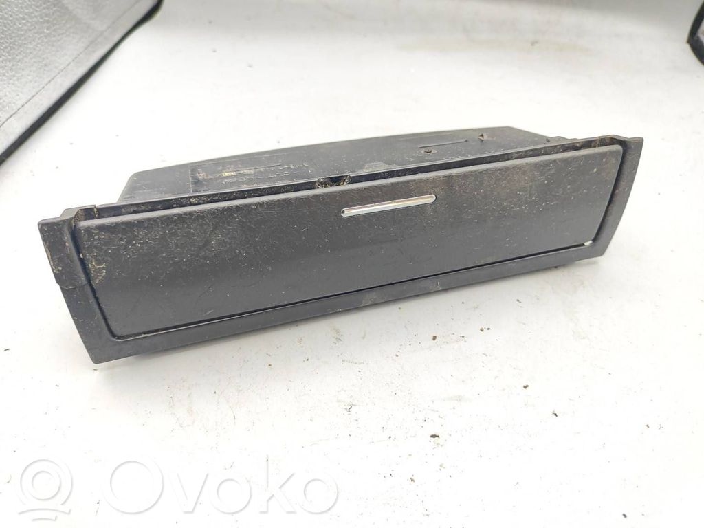 Handschuhfach   8196115