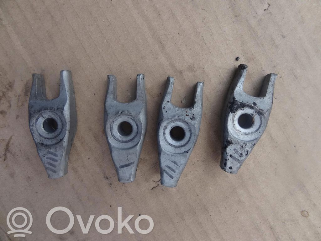 Opel Mokka Uchwyt / Mocowania wtryskiwacza 