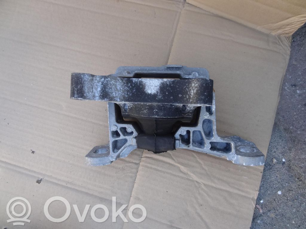 Ford Kuga II Engine mount vacuum valve 