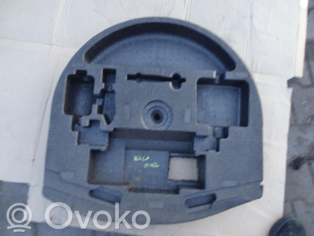 Ford Kuga II Spare wheel section trim 