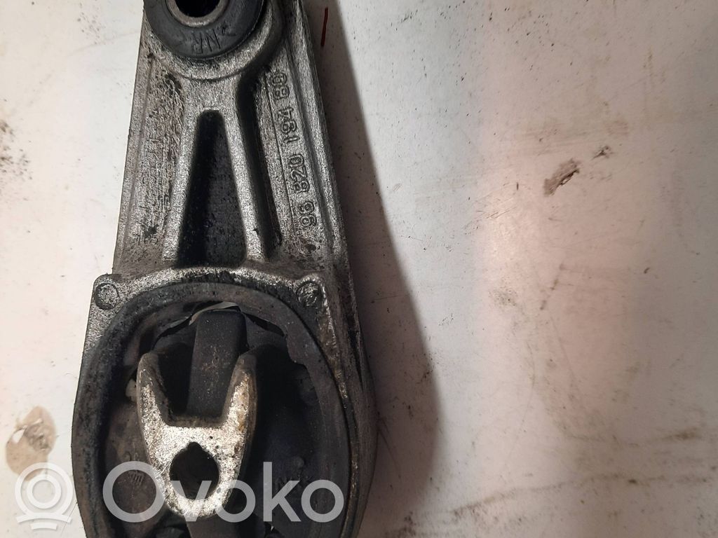 Peugeot 207 Gearbox mount 