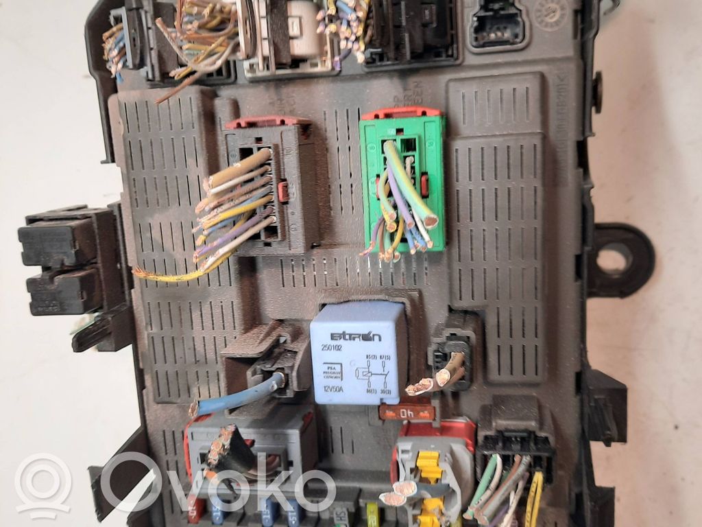 Módulo de fusible   C651938180