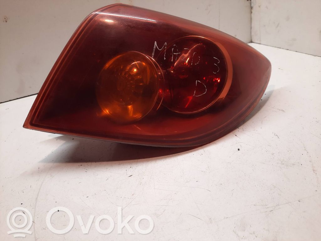 Mazda 3 I Luz trasera/de freno 
