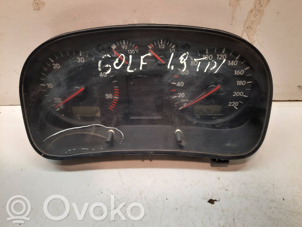 Volkswagen Golf IV Spidometrs (instrumentu panelī) 