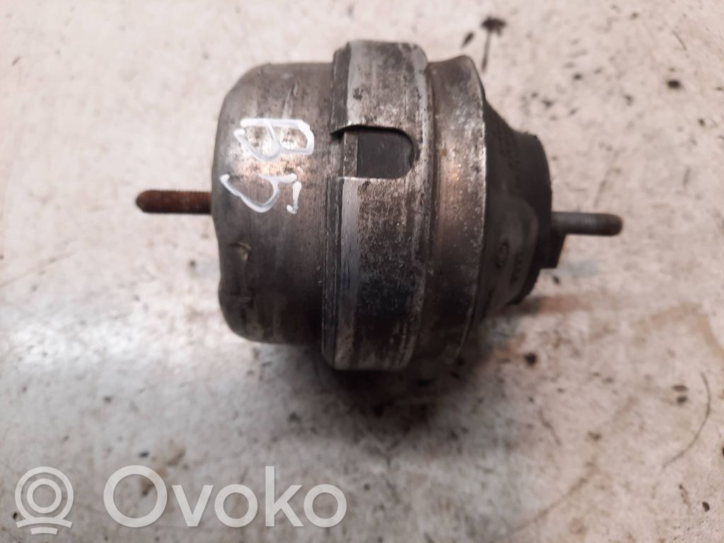 Engine mount bracket   4B0199379