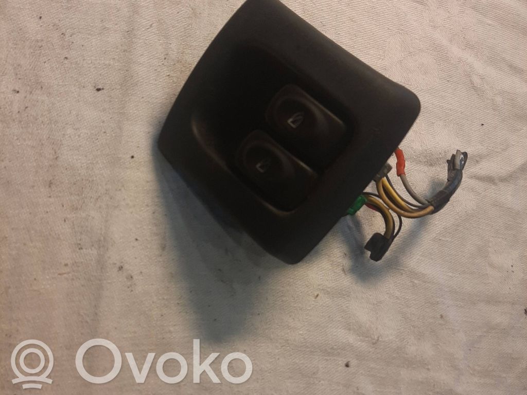 Renault Megane I Electric window control switch 