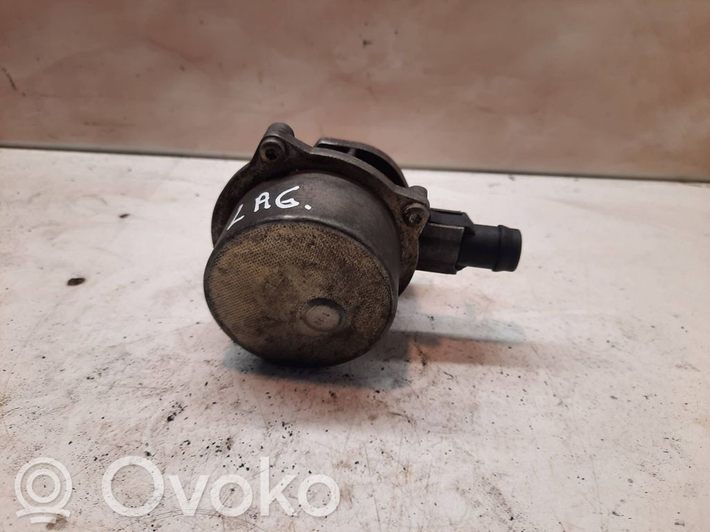 Renault Laguna II Bomba de vacío 