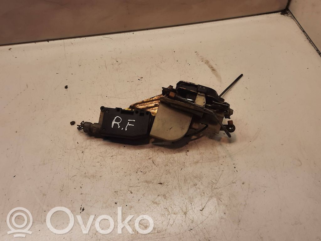 Opel Omega B1 Priekinė durų spyna 