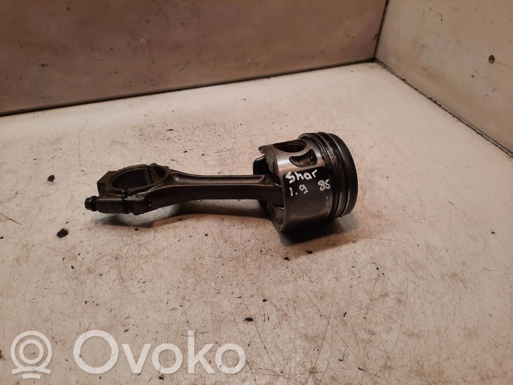 Volkswagen Sharan Piston with connecting rod 
