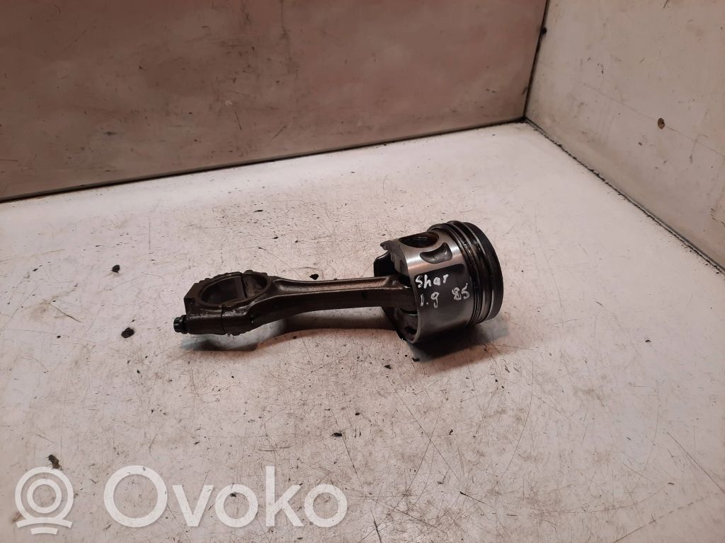 Volkswagen Sharan Piston with connecting rod 