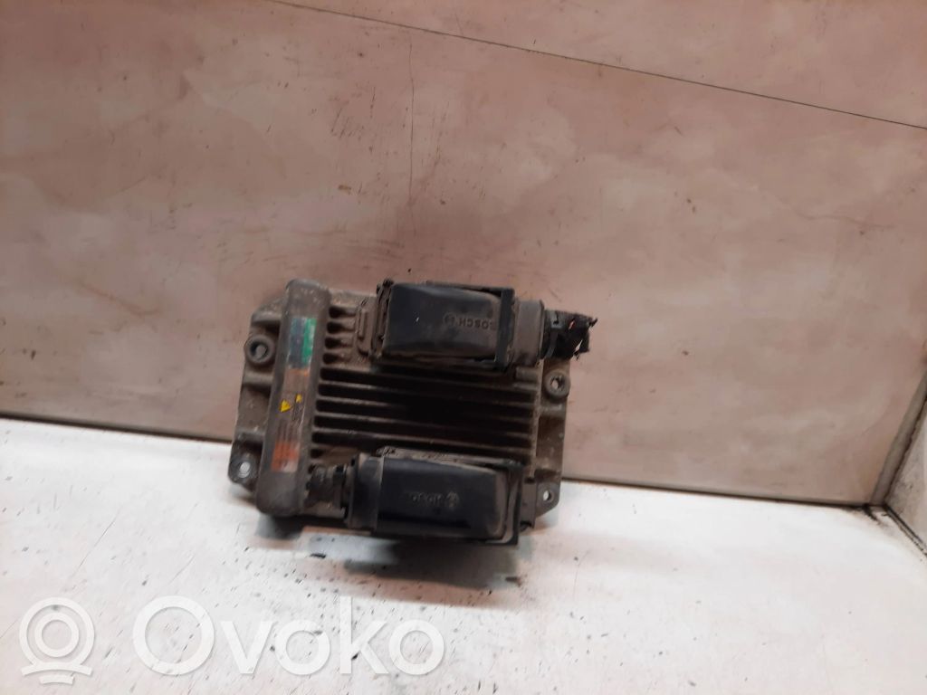 Opel Combo C Engine control unit/module 