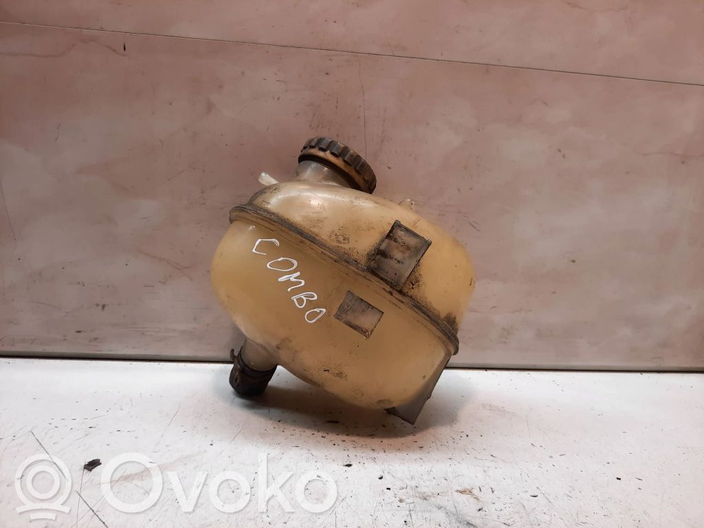 Opel Combo C Aušinimo skysčio išsiplėtimo bakelis 