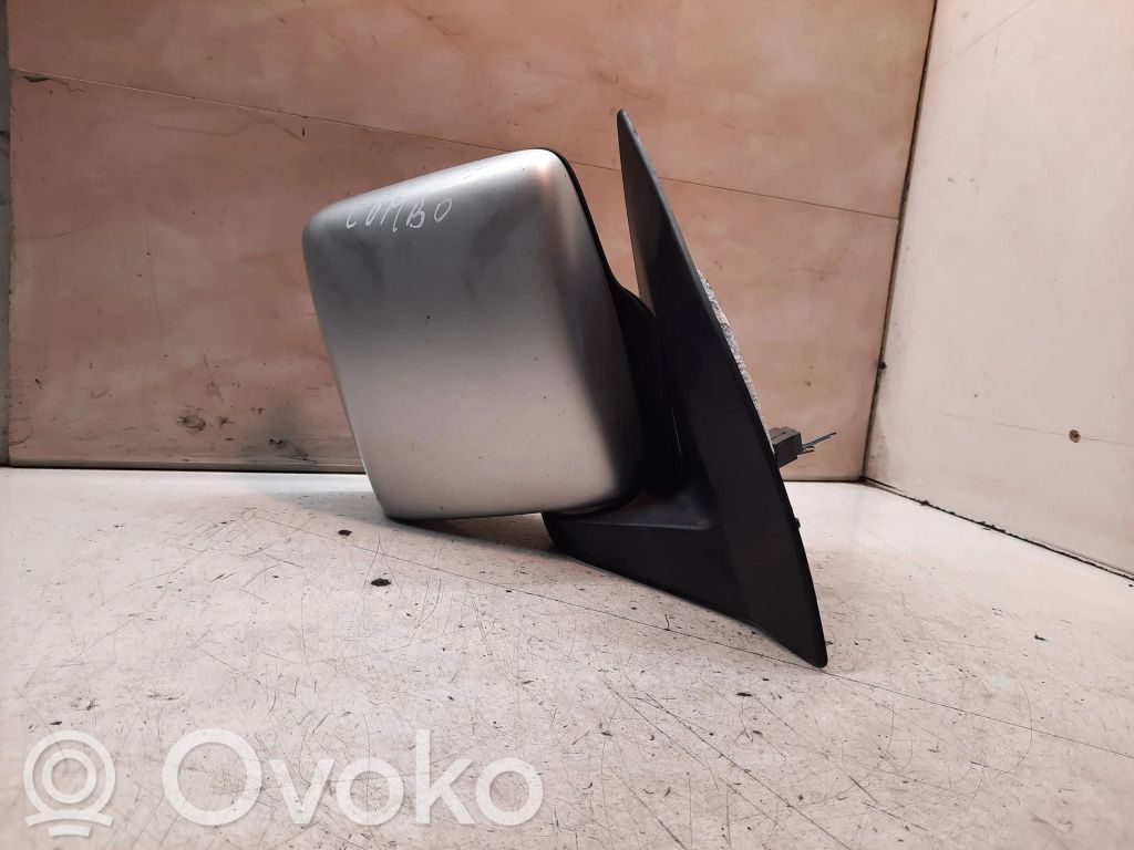 Opel Combo C Front door electric wing mirror 