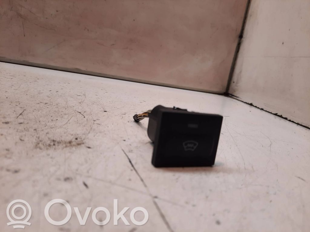 Ford Focus C-MAX Windscreen/window heater switch 
