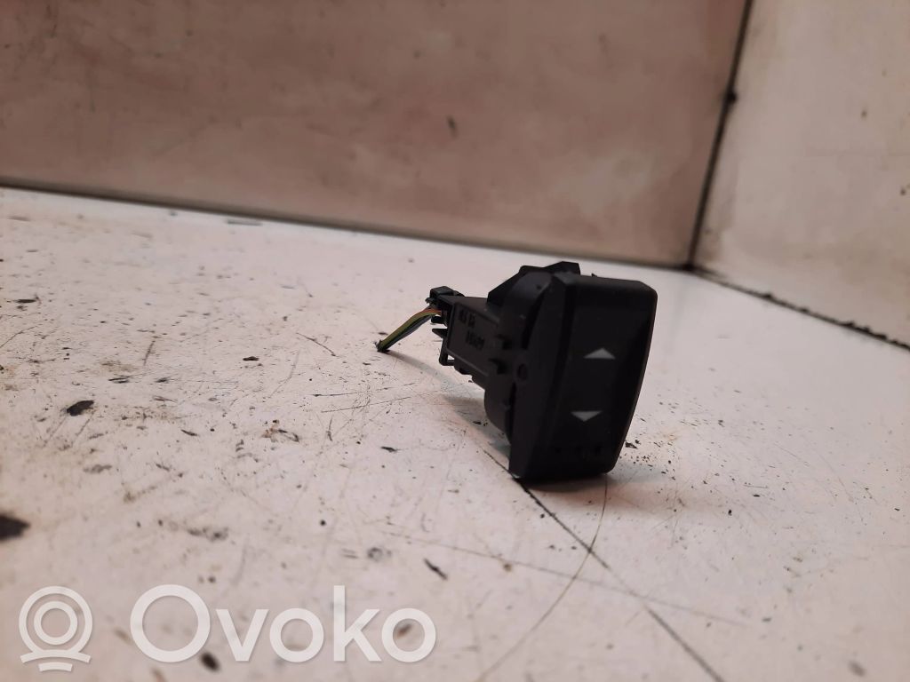 Ford Mondeo Mk III Electric window control switch 