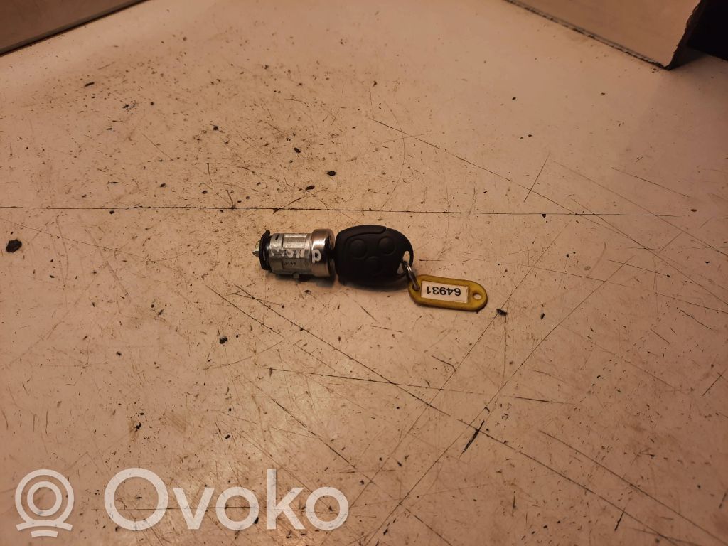 Ford Mondeo Mk III Užvedimo spynelė 