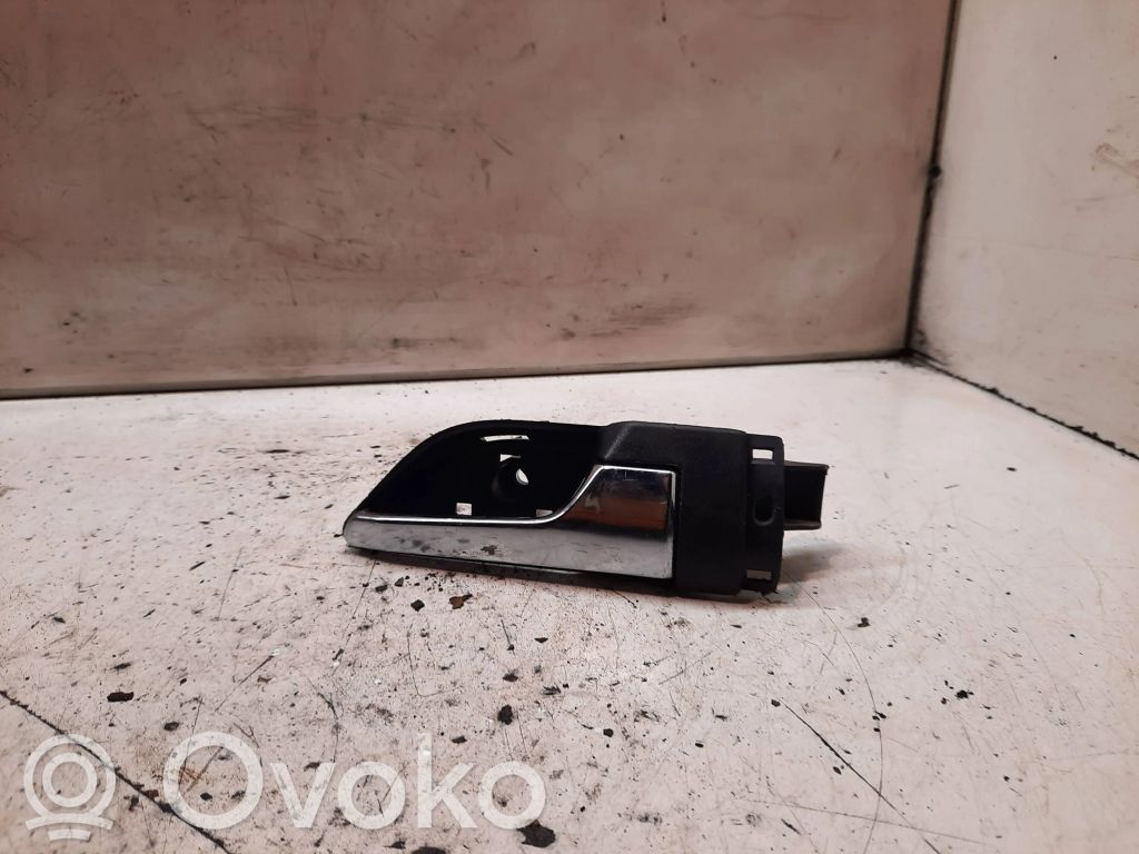 Opel Astra H Klamka wewnętrzna drzwi przednich 