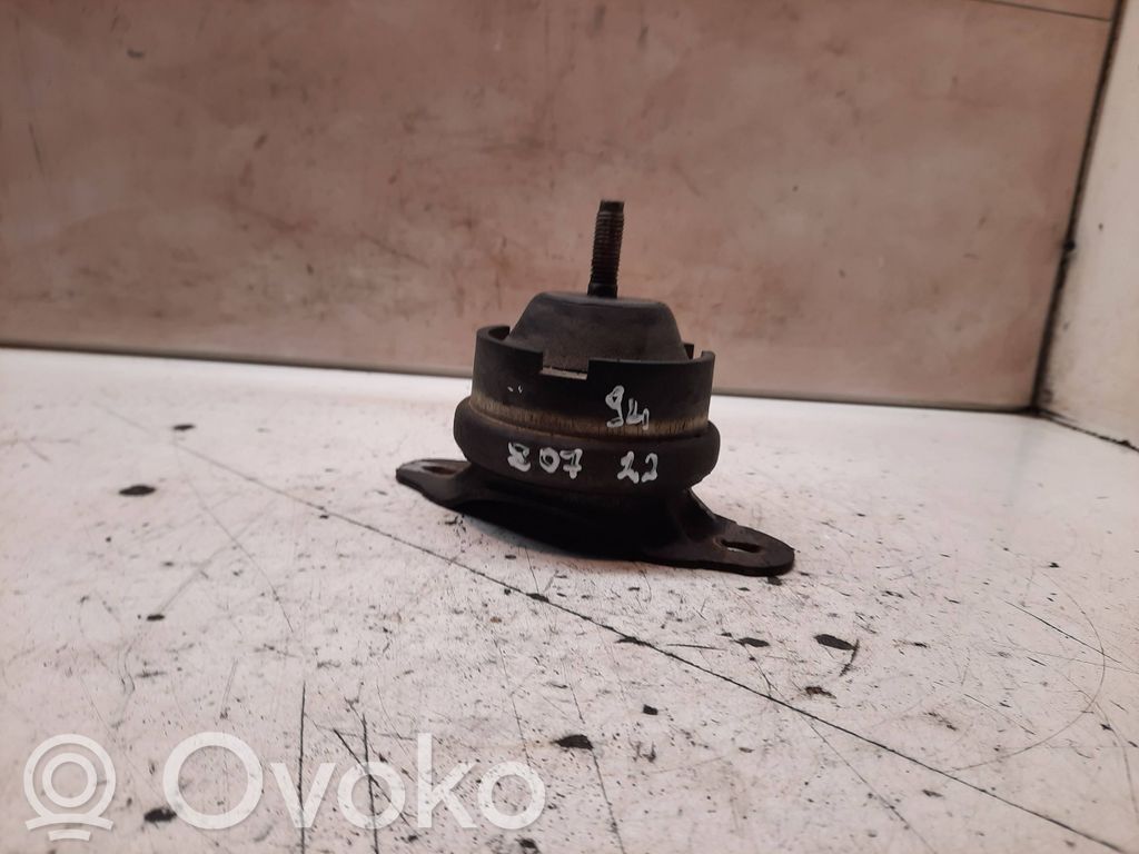 Peugeot 807 Engine mount bracket 