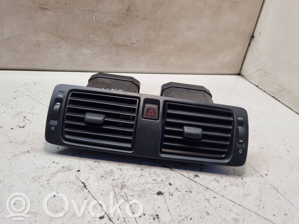 Volvo V50 Rejilla de ventilación central del panel 
