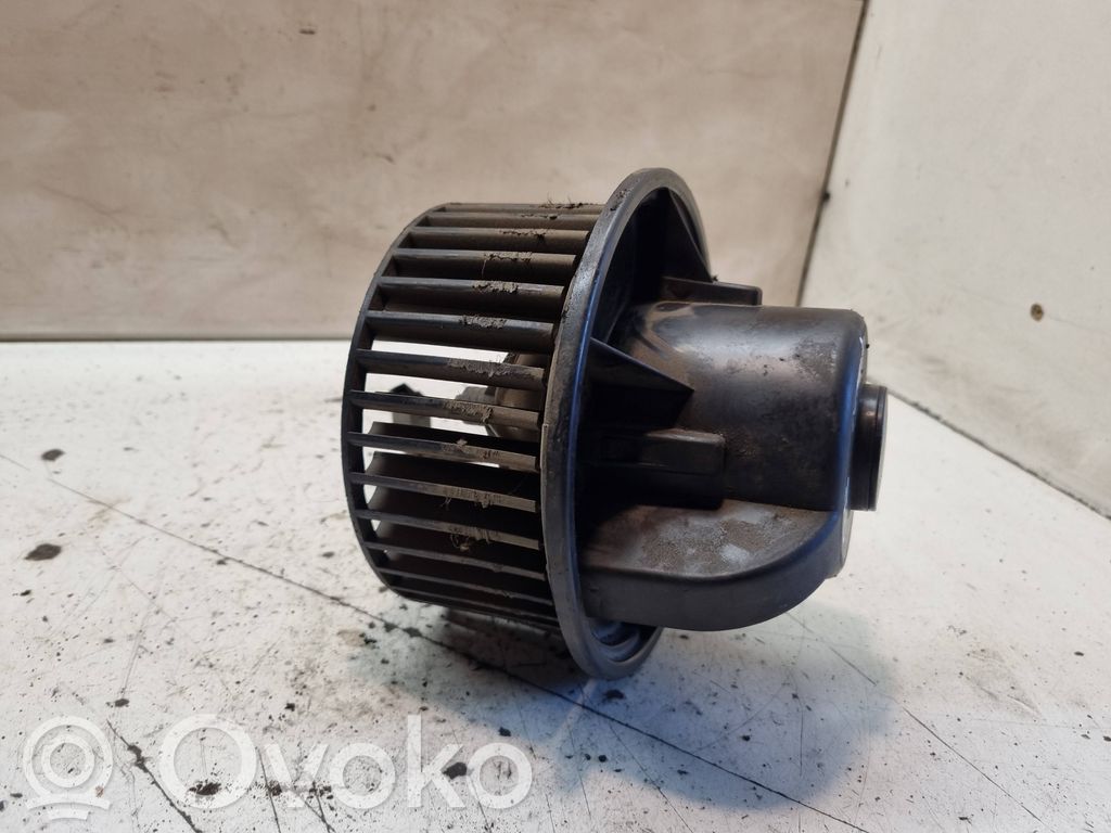 Audi 80 90 B3 Wentylator nawiewu / Dmuchawa 