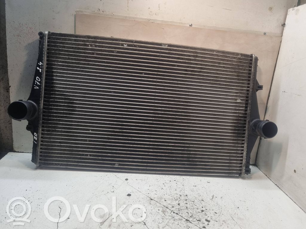 Volvo V70 Interkūlerio radiatorius 