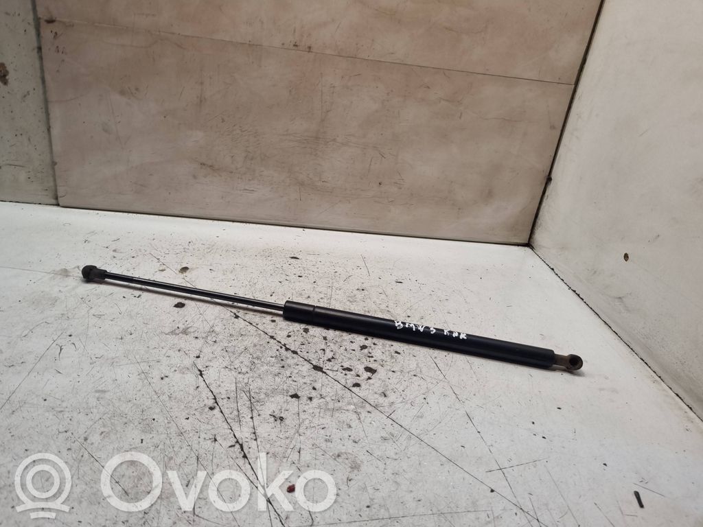 BMW 3 E46 Tailgate/trunk strut/damper 