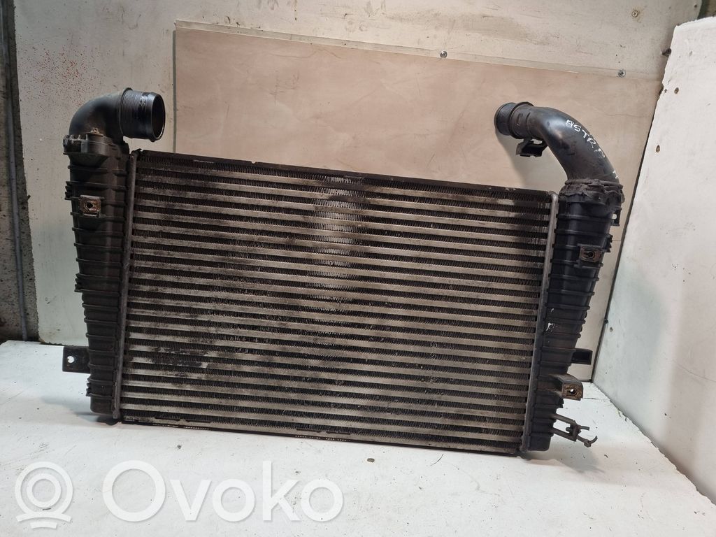 Opel Astra H Interkūlerio radiatorius 