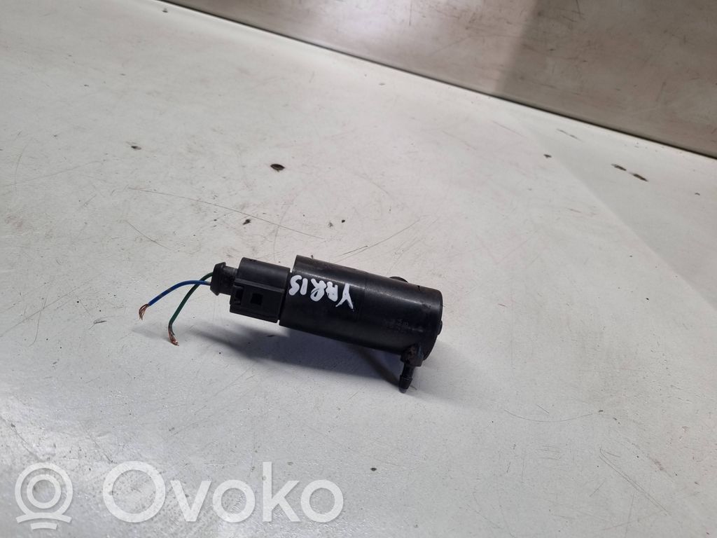 Toyota Yaris Windscreen/windshield washer pump 
