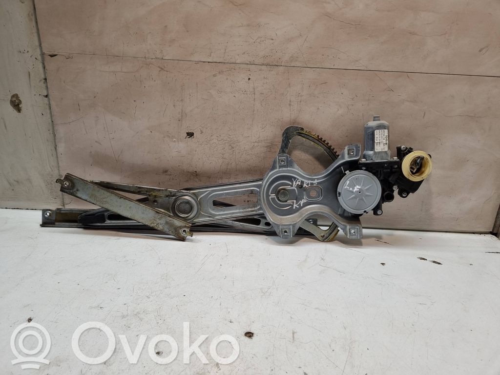 Toyota Yaris Elektryczny podnośnik szyby drzwi przednich 