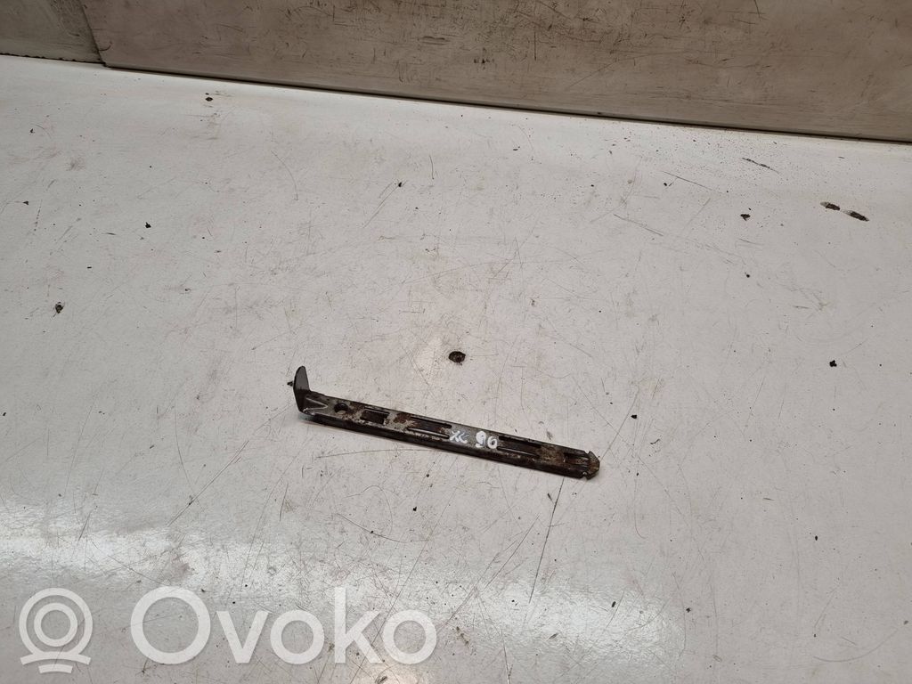 Volvo XC90 Support phare frontale 