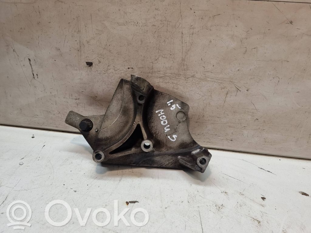 Engine mounting bracket   8200408663