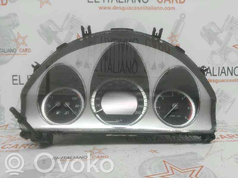 Mercedes-Benz C W204 Speedometer (instrument cluster) 